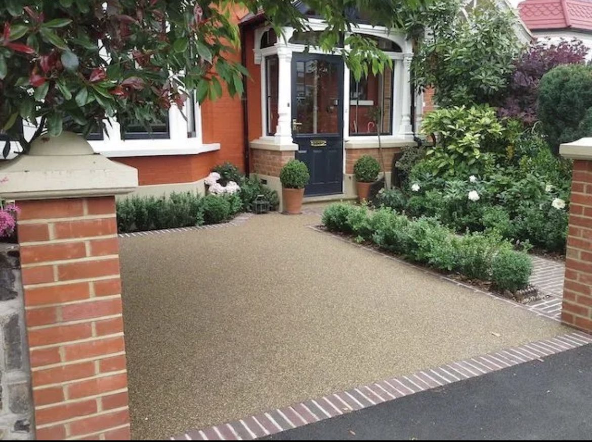 Find resin bound driveway company Tameside